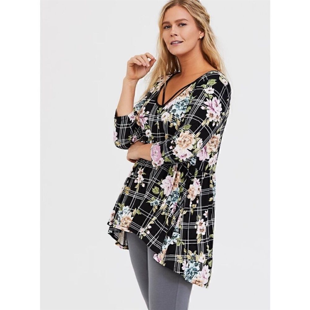 Torrid Floral Plaid Black Super Soft Crisscross Babydoll Top Plus Size 3V